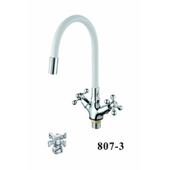 Смеситель для кухни D-Lin D153807-3 хром-белый с силиконовым изливом