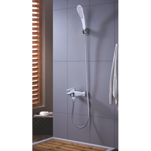 Смеситель для ванны Rose R1302F белый-хром